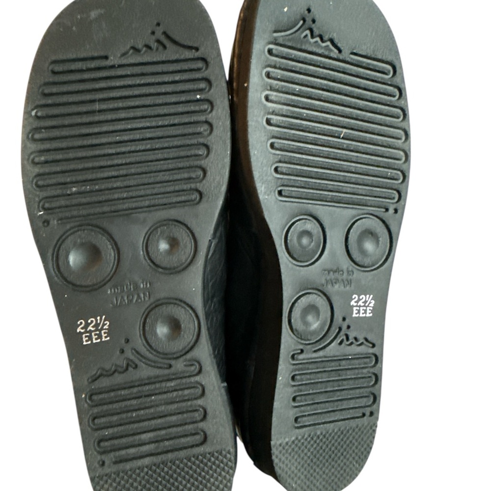 Jin Black Leather Flats Made In Japan Super Soft Wrinkled leather New JP22.5 - Picture 4 of 7